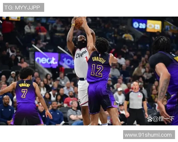 2020年NBA总决赛首战湖人对决掘金精彩回顾与赛后分析